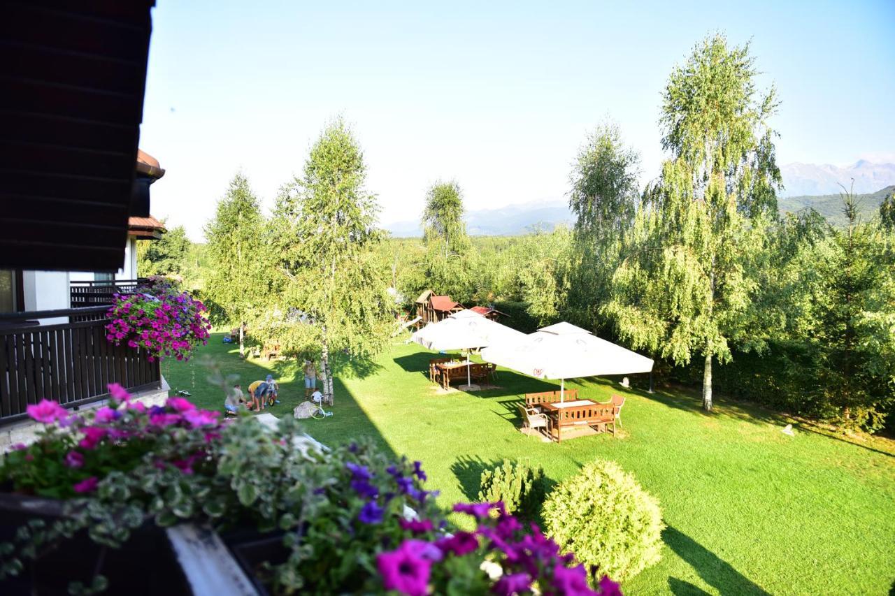 Natura Family Resort Avrig Extérieur photo