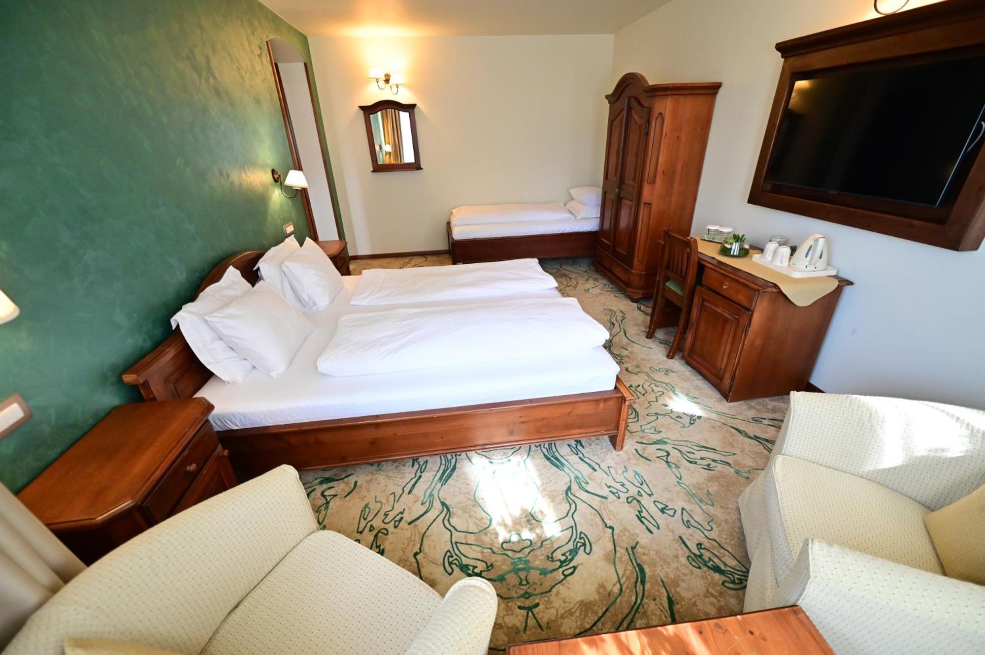 Natura Family Resort Avrig Extérieur photo